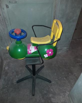 Seggiolino girevole taglia capelli per bambini