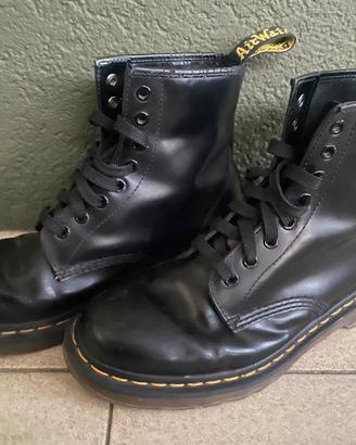 Scarpe anfibi neri dr martens nr41