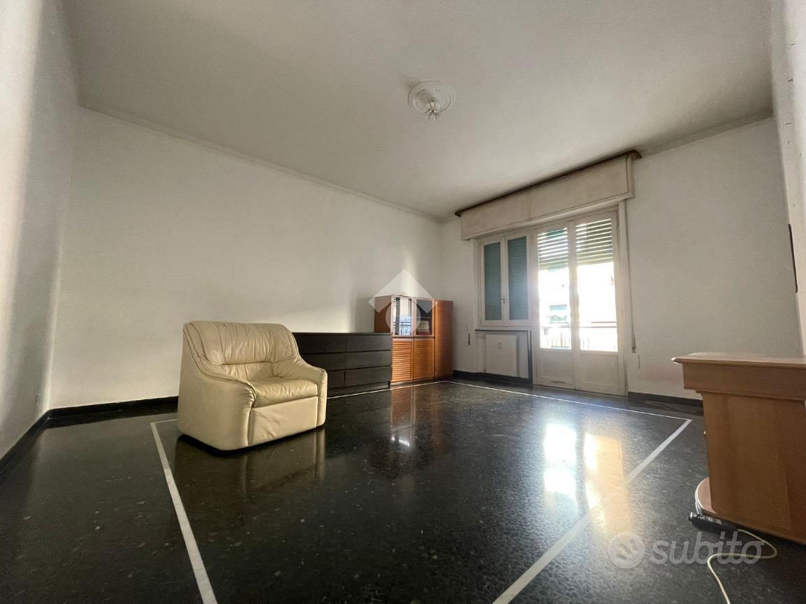 5 LOCALI A GENOVA - Altro