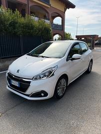 Peugeot 208 Puretech 82cv benzina
