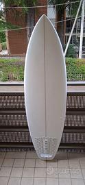 Tavola surf 6'2 40litri epoxy nuova
