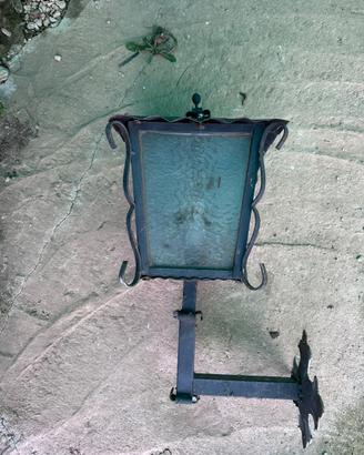 Lampioni in ferro  da muro