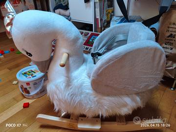 Dondolo cigno per bambini con cintura – morbido 