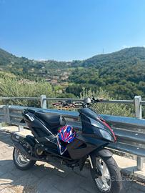 Aprilia sr (prezzo trattabile)