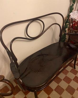 sedie e divanetto