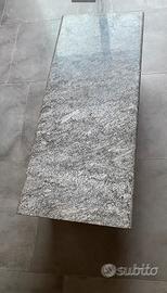 Tavolino in marmo grigio