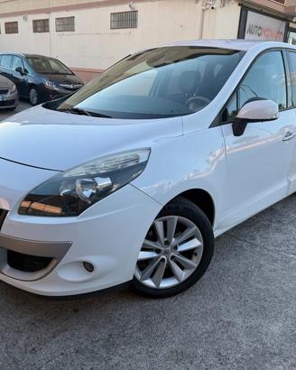 RENAULT Scenic X-Mod 1.5 dCi 110CV EDC Luxe