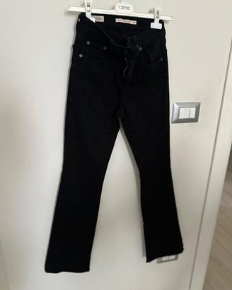 Jeans Levi's Premium 725 High Rise Bootcut W24