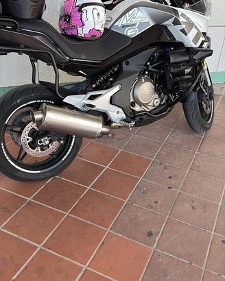 Cf moto 650  mt perfetta in tutto