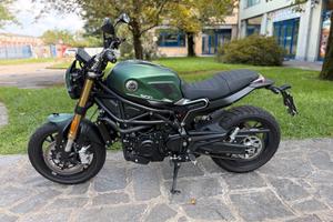 Benelli Leoncino 800