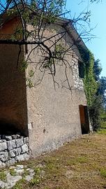 Stalla fienile in pietra