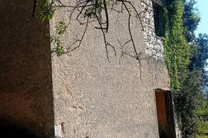 Stalla fienile in pietra