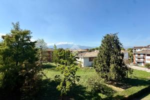 3 LOCALI A CAVOUR