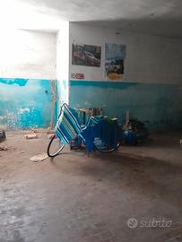 Grande locale Garage/Deposito