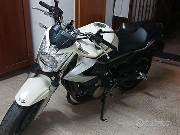 Yamaha  xj6