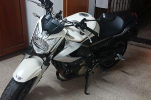 Yamaha  xj6