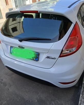 Ford festa Black White edition