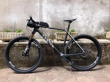 CANYON Exceed CF SLX (Race Black XL - 2023)