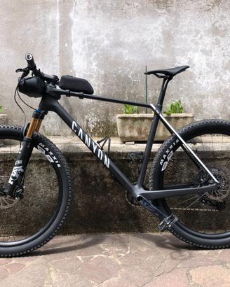 CANYON Exceed CF SLX (Race Black XL - 2023)