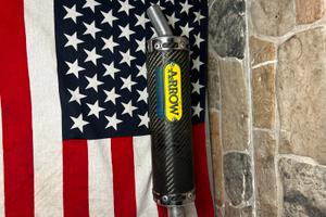 Terminale silenziatore Arrow 2T in carbonio