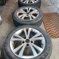 Cerchi da 16 con gomme termiche per  giulietta