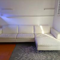 Divano in pelle NATUZZI mod.Savoy