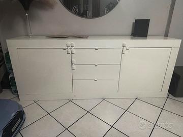 Credenza moderna bianca con ante e cassetti