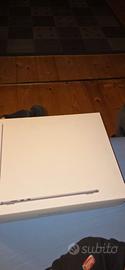 Apple Mac Air 15 pollici M3 8-256 silver