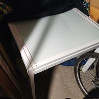 tavolo sedie e specchiera per bagno 