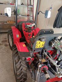 trattore agricolo 