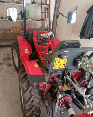 trattore agricolo 