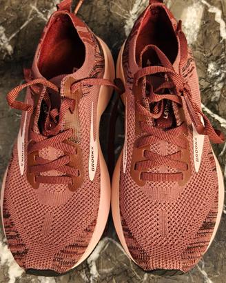 scarpe Brooks Levitate 4  taglia 35.5