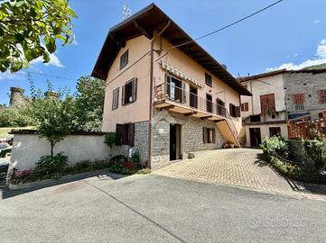 CASA INDIPENDENTE A FENIS