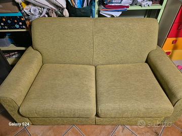 divano 2 posti in velluto verde acido