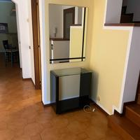 Mobile in vetro con specchio