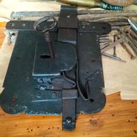 Antichissima serratura epoca 600 con chiave