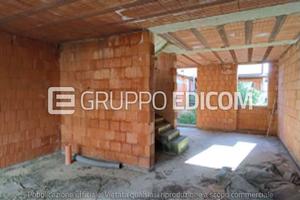 Appartamento, Trovo.