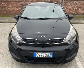 KIA Rio 3ª serie - 2013