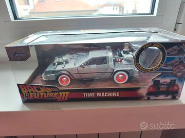 DeLorean scala 1:24 jada