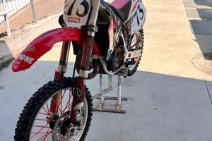 CR125