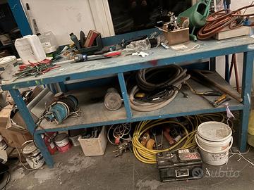Tavolo da lavoro in ferro