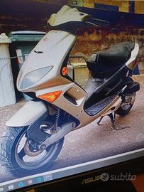 scooter Peugeot 100 cc 2T