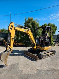 E245 - ESCAVATORE CATERPILLAR 302.7