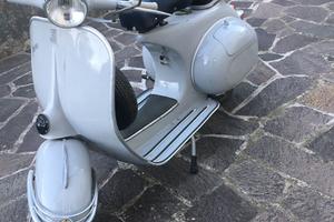 Vespa 125 del 1962, iscritta FMI