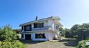 villa-con-due-appartamenti-e-8000-mq-di-terreno