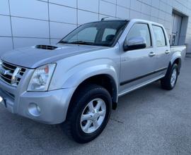 Isuzu D-Max 3.0 TD cat Crew Cab 4WD Pup. LS SI PER