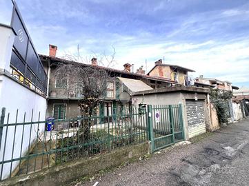 CASA SEMINDIPENDENTE A POIRINO