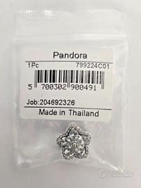 Pandora Charm Fiocco di neve con pavé scintillante