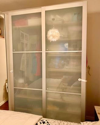 3 Armadi ikea (2 ante scorrevoli + 1 anta specchio