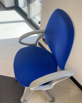 10 sedie da ufficio blu con braccioli  e rotelle